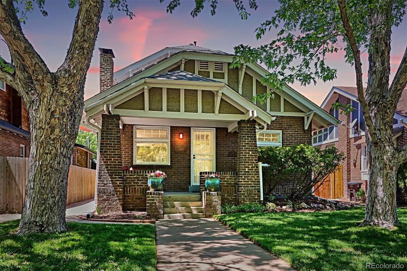 2683 Bellaire St, Denver, CO 80207