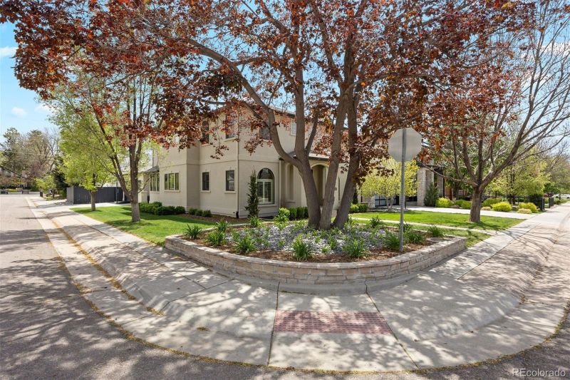 2500 S Monroe St, Denver, CO 80210