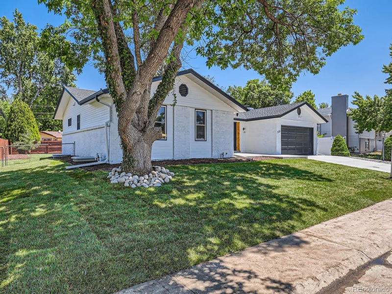 3082 S Florence Ct, Denver, CO 80231