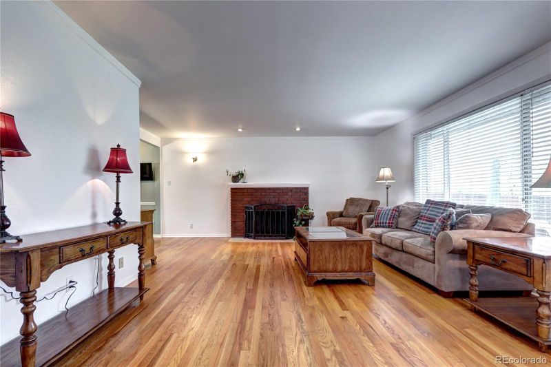 6365 S Valleyview St, Littleton, CO 80120
