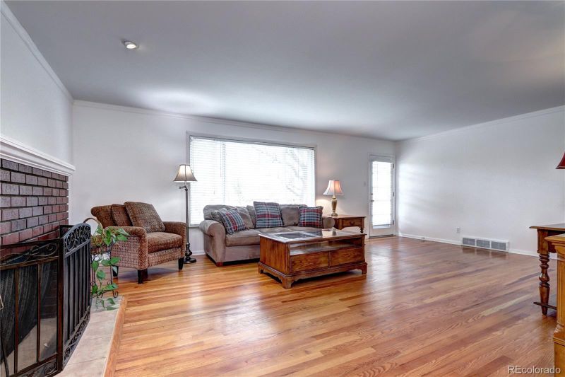 6365 S Valleyview St, Littleton, CO 80120