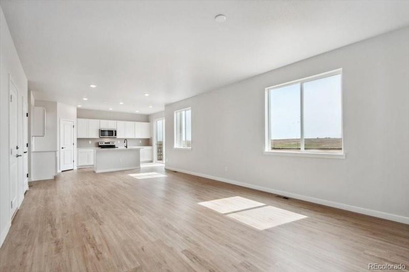 3464 N Irvington St, Aurora, CO 80019
