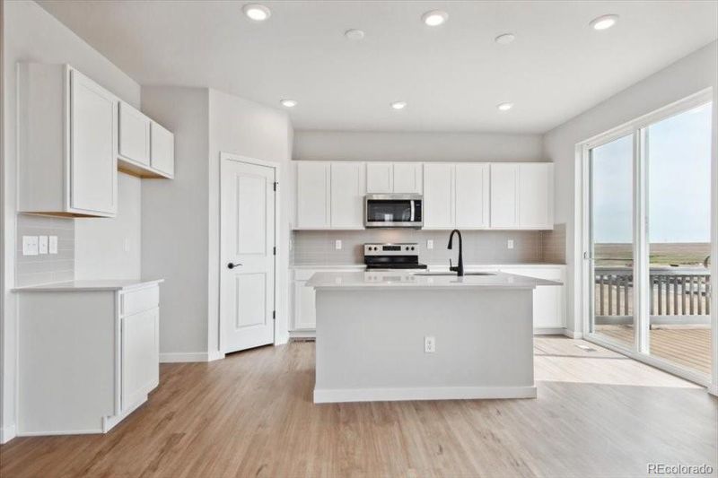 3464 N Irvington St, Aurora, CO 80019