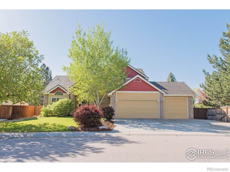 1739 Greengate Dr, Fort Collins, CO 80526