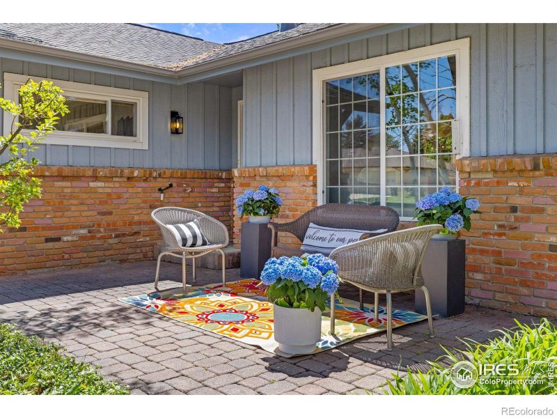 27 Cornell Dr, Longmont, CO 80503