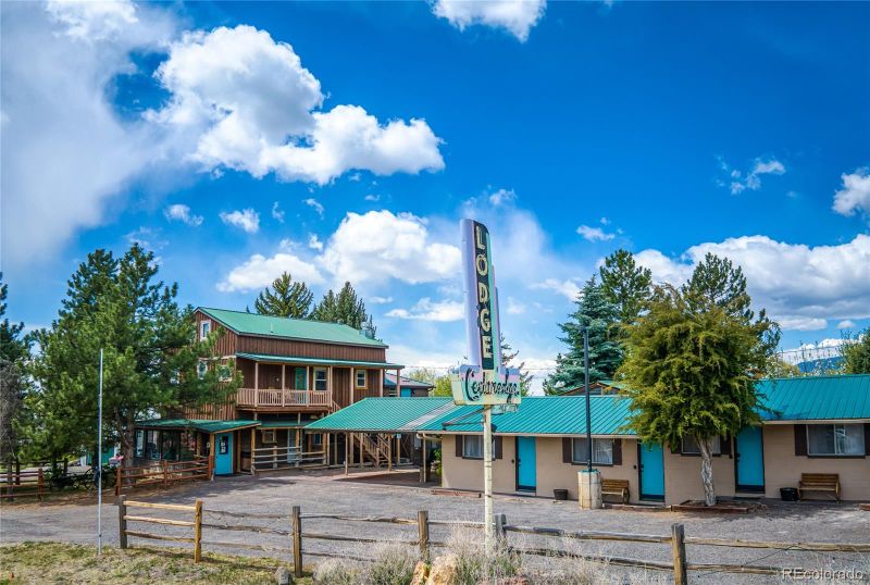 810 N Grand Mesa Dr, Cedaredge, CO 81413