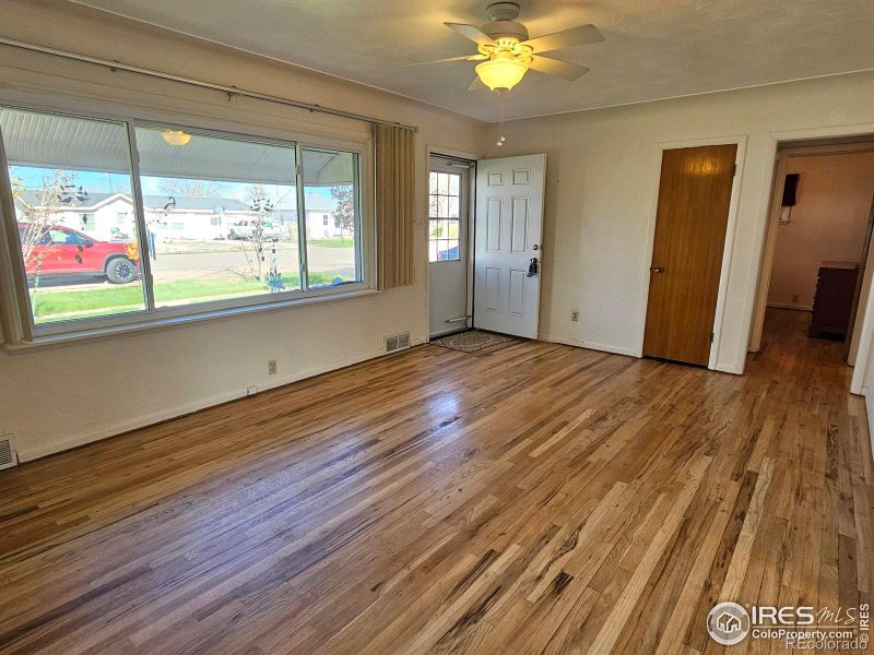 216 N 8th Ave, Sterling, CO 80751