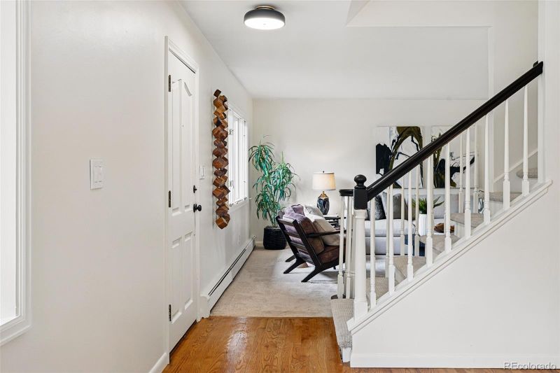 2448 S Leyden St, Denver, CO 80222