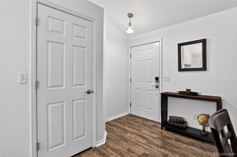 5337 S Ukraine Way, Aurora, CO 80015