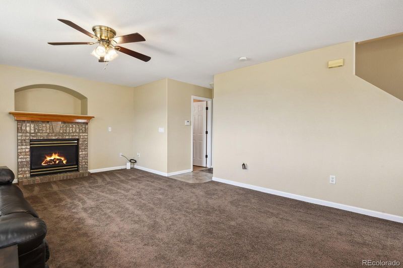 4713 S Ireland St, Aurora, CO 80015
