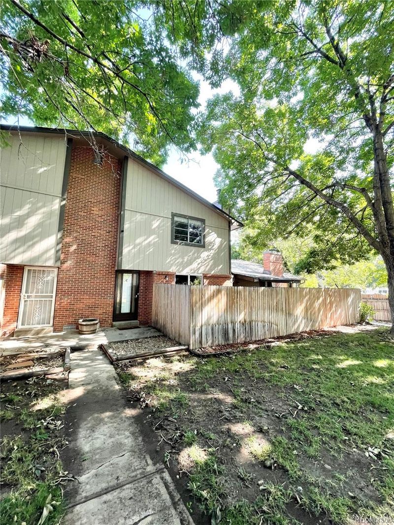 64 Nome Way #C, Aurora, CO 80012