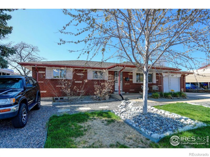 8089 Greenwood Blvd, Denver, CO 80221