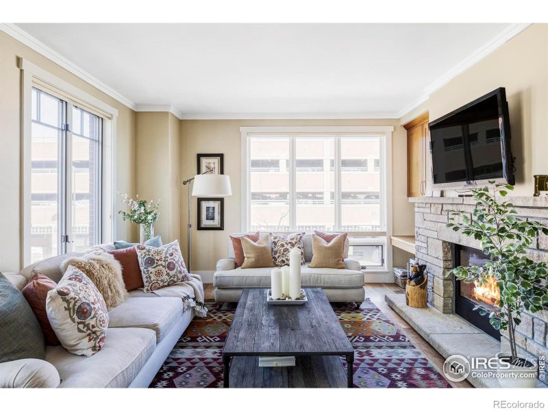 1301 Canyon Blvd #207, Boulder, CO 80302