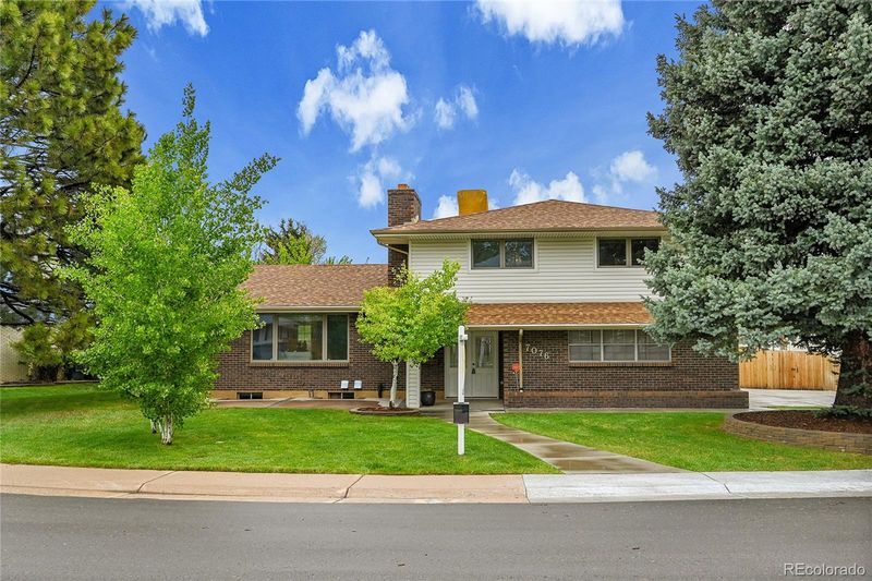 7076 S Spruce Dr W, Centennial, CO 80112