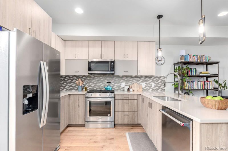 1941 Hooker St, Denver, CO 80204