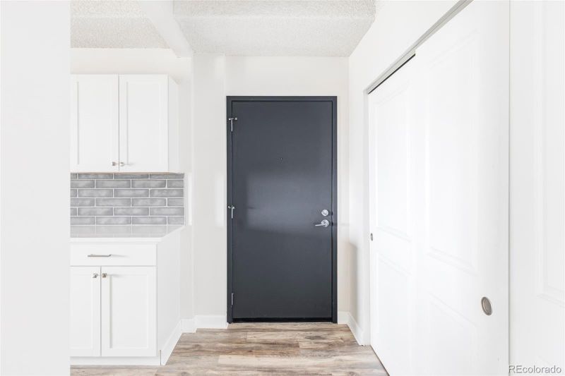 7877 E Mississippi Ave #901, Denver, CO 80247