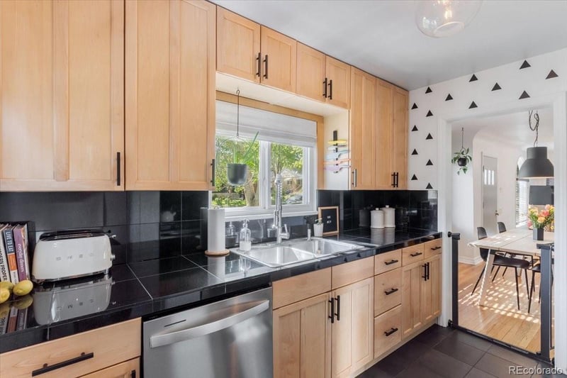 2734 King St, Denver, CO 80211