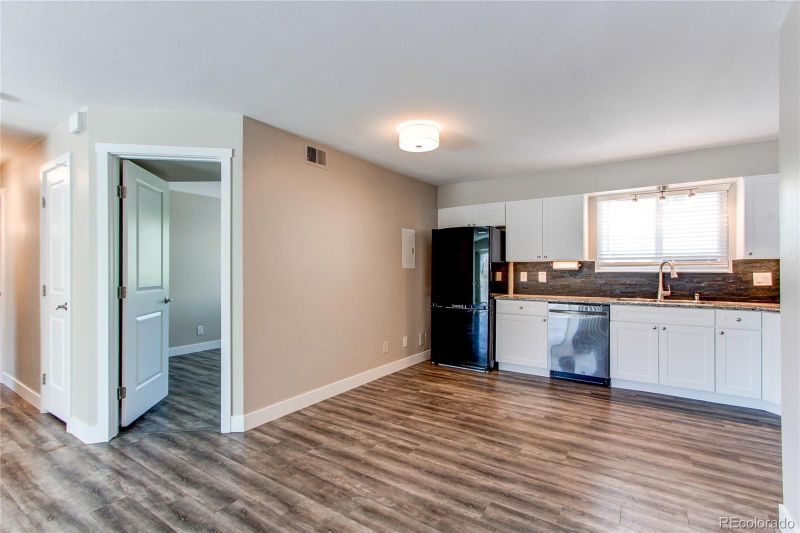 5250 S Huron Way #10-207, Littleton, CO 80120