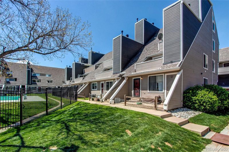 5250 S Huron Way #10-207, Littleton, CO 80120