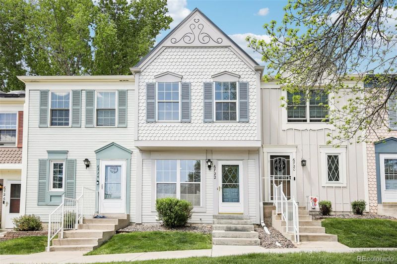 6722 S Independence St, Littleton, CO 80128