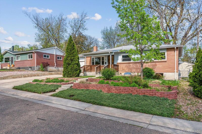 6882 Moore St, Arvada, CO 80004
