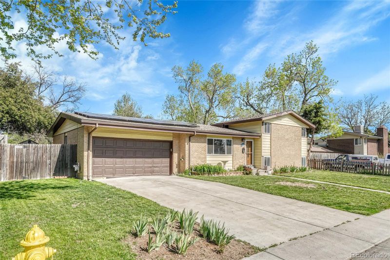 6018 Owens St, Arvada, CO 80004