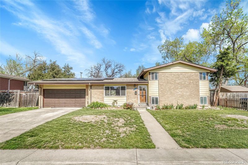 6018 Owens St, Arvada, CO 80004