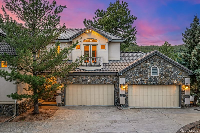 22554 Treetop Ln, Golden, CO 80401