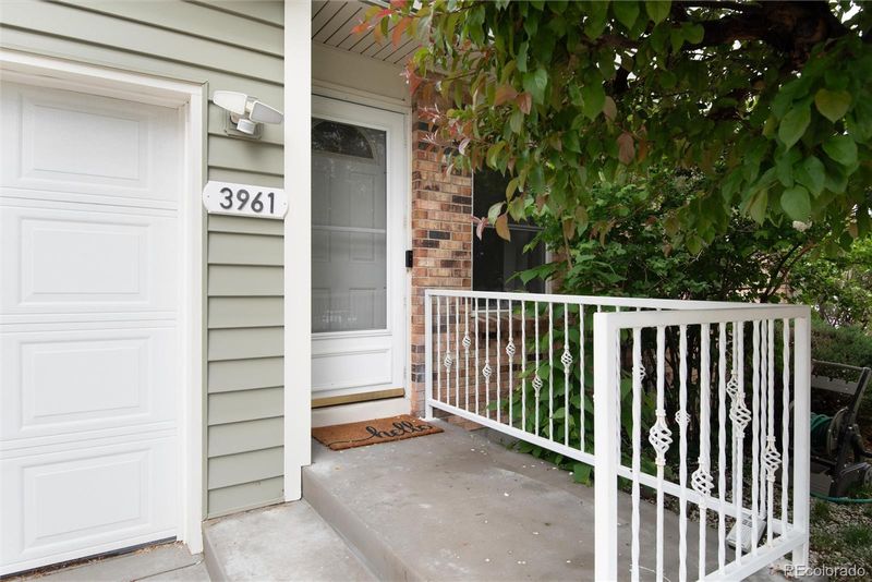 3961 S Uravan St, Aurora, CO 80013
