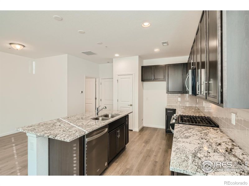 1910 Rosen Dr, Fort Collins, CO 80528