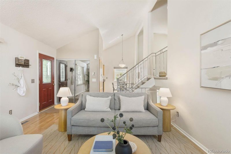 2910 S Racine St, Aurora, CO 80014