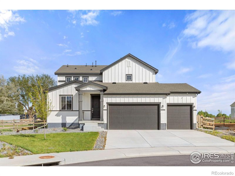 5900 Sunrise Pl, Longmont, CO 80504