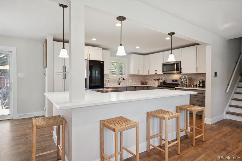 8242 E Briarwood Pl, Centennial, CO 80112