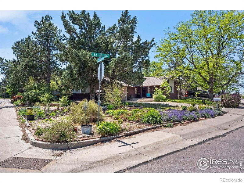 2702 W 23rd St, Greeley, CO 80634