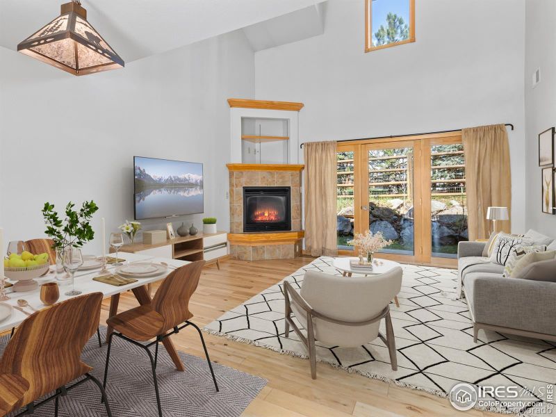 865 Crabapple Ln, Estes Park, CO 80517