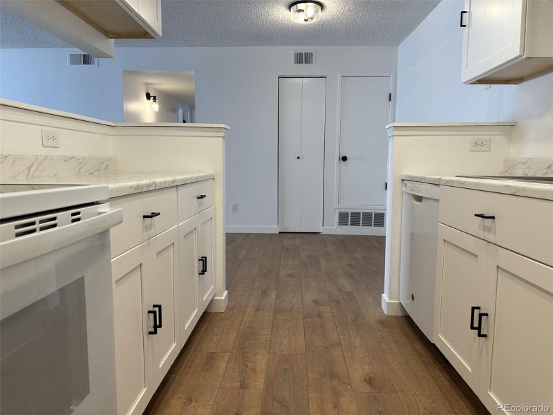 943 S Zeno Way #205, Aurora, CO 80017