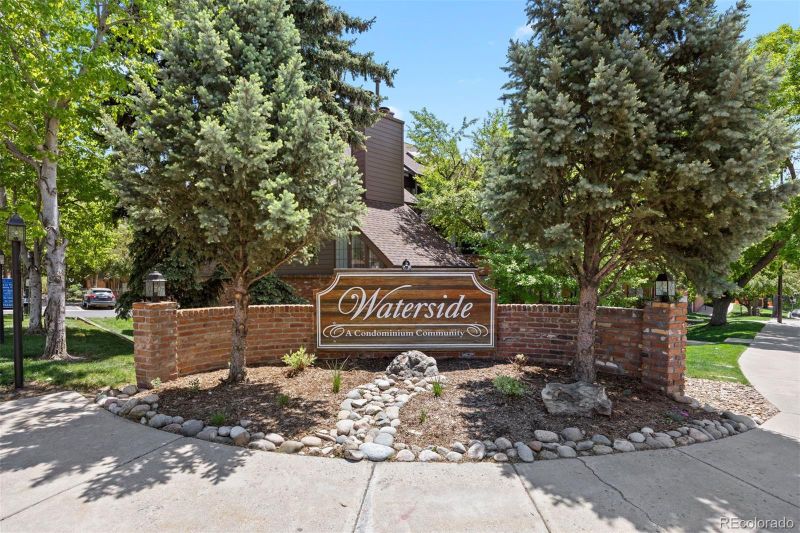 838 S Vance St #E, Lakewood, CO 80226