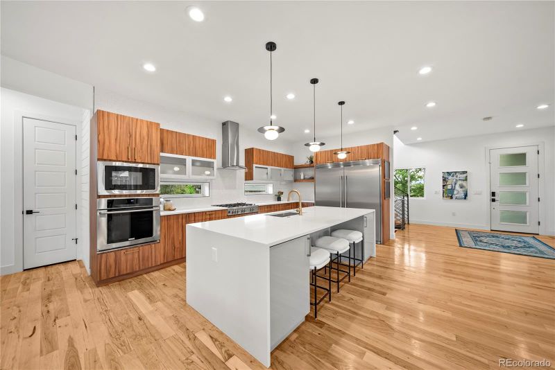 1490 S Vine St, Denver, CO 80210