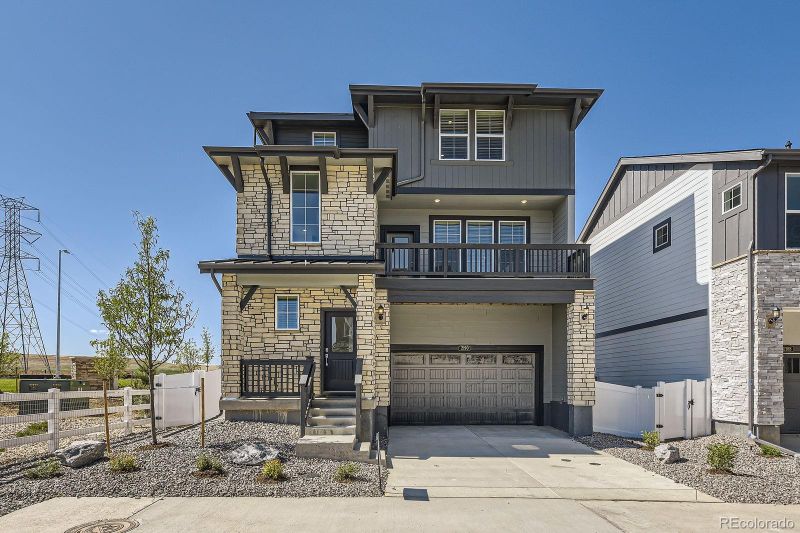 2190 S Haleyville Way, Aurora, CO 80018