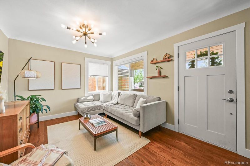 4456 S Washington St, Englewood, CO 80113