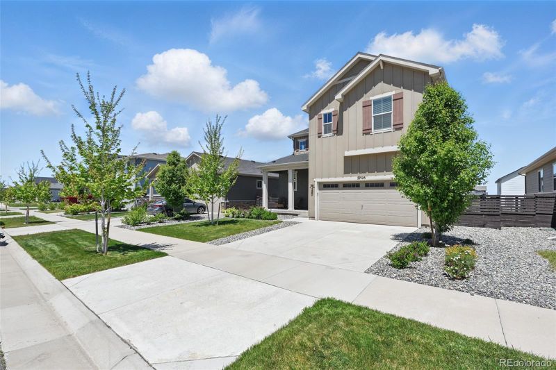 27125 E Bayaud Ave, Aurora, CO 80018