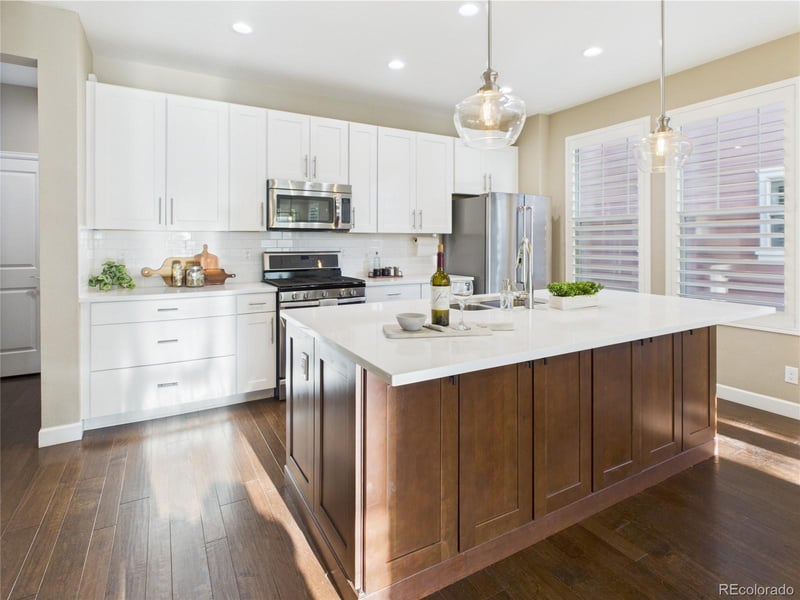 9236 E 52nd Dr, Denver, CO 80238
