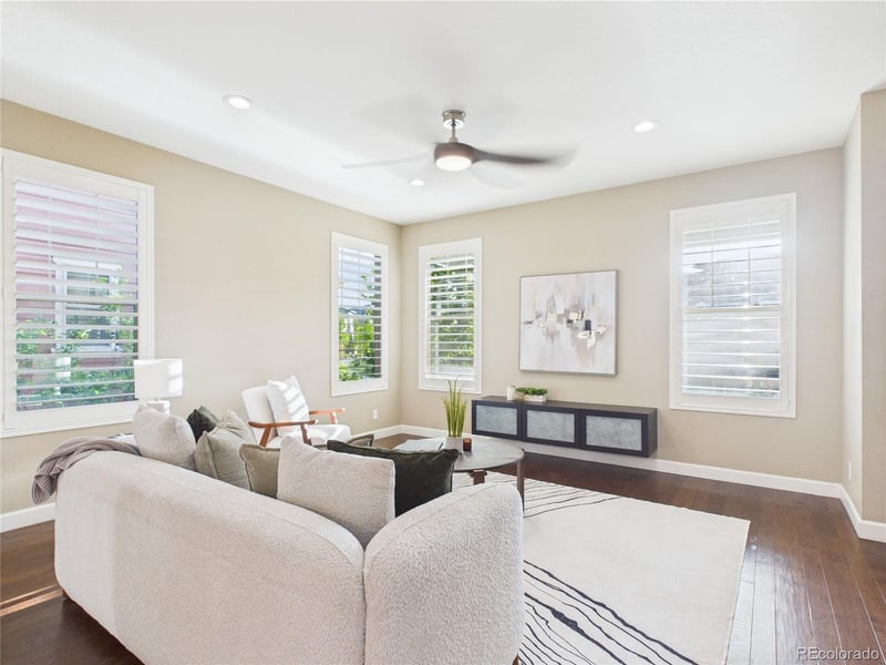 9236 E 52nd Dr, Denver, CO 80238