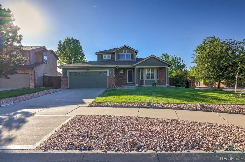2587 S Flanders Ct, Aurora, CO 80013
