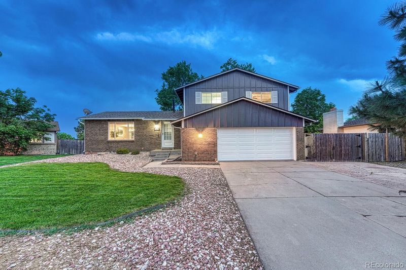 15918 E Flora Pl, Aurora, CO 80013