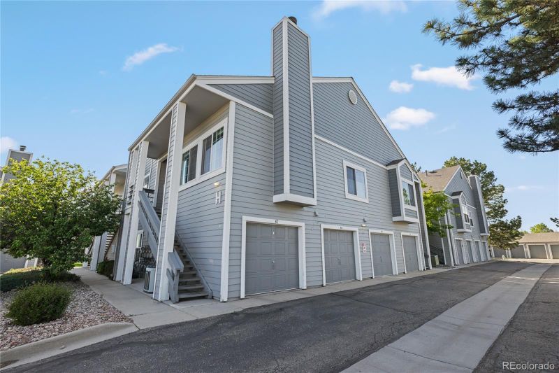 7452 Singing Hills Dr, Boulder, CO 80301