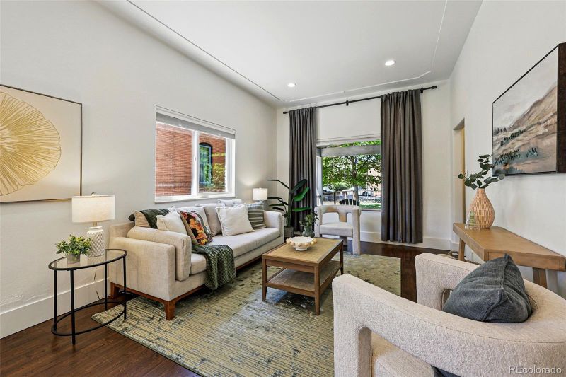 1612 S Logan St, Denver, CO 80210