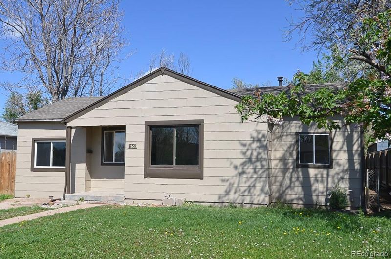 1750 Jamaica St, Aurora, CO 80010