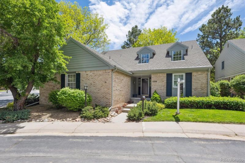 7190 S Poplar Ct, Centennial, CO 80112