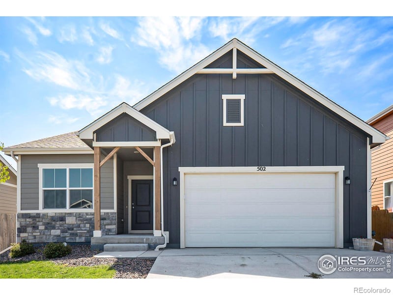 502 Pronghorn Ct, Wiggins, CO 80654